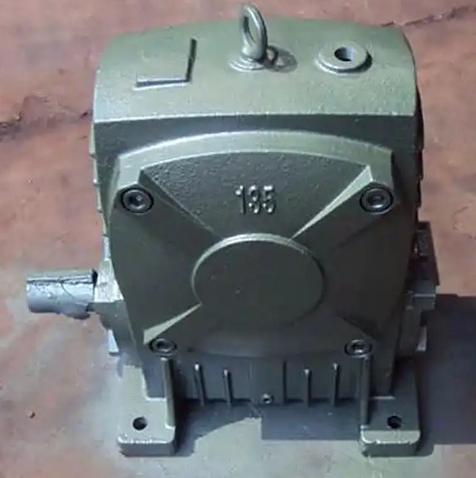 What is the relationship between the transmission ratio and noise level of WPA70-50-A worm gear reducer What is the relationship between the transmission ratio and noise level of WPA70-50-A worm gear reducer