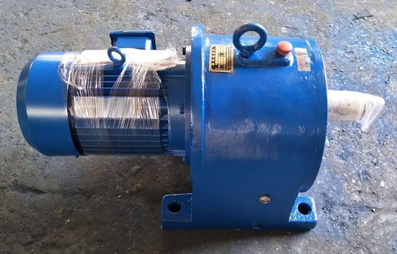 How to determine the service life of the bearings in the TY200-35.5-22KW hard-tooth surface gear reducer. How to determine the service life of the bearings in the TY200-35.5-22KW hard-tooth surface gear reducer.